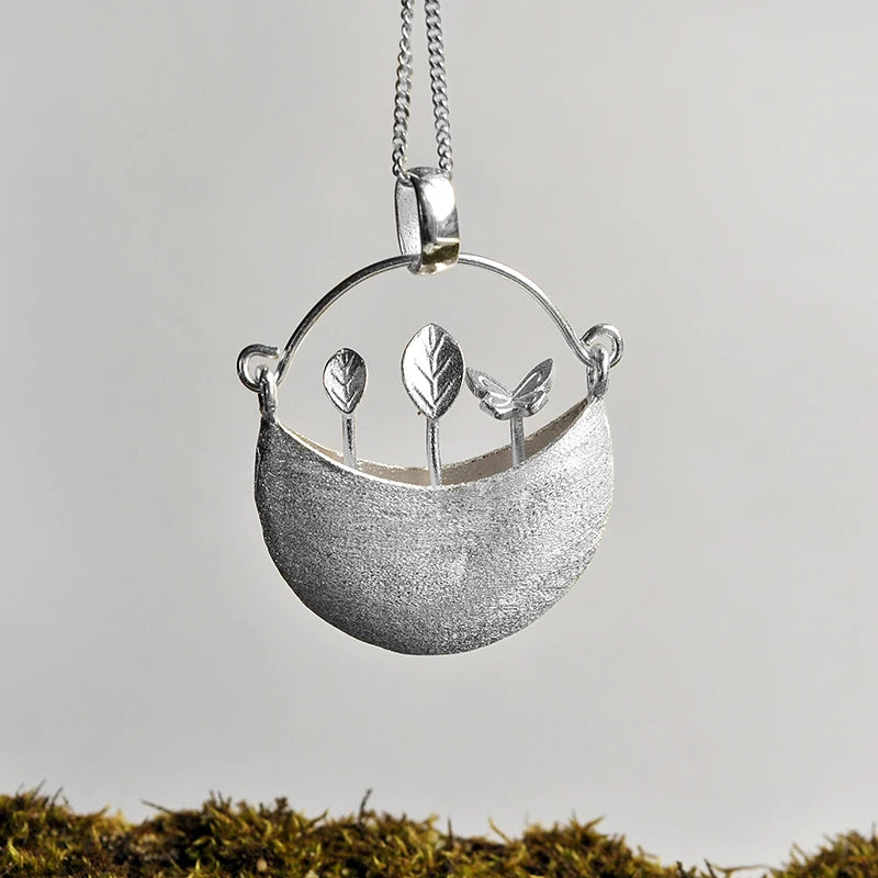 Little Garden Round Necklace