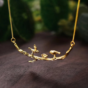 Home In The Willow Necklace
