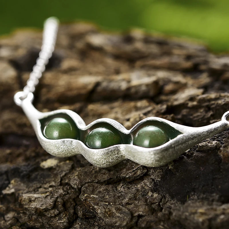 Peapod Aventurine Necklace