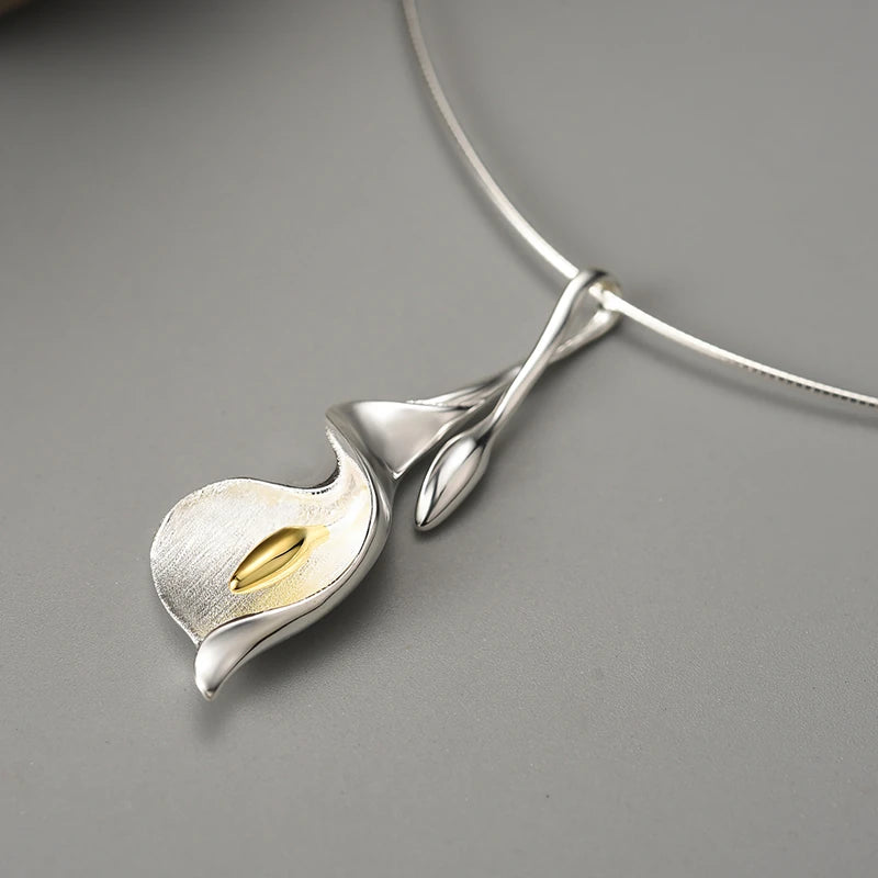 Calla Lily Flower Necklace