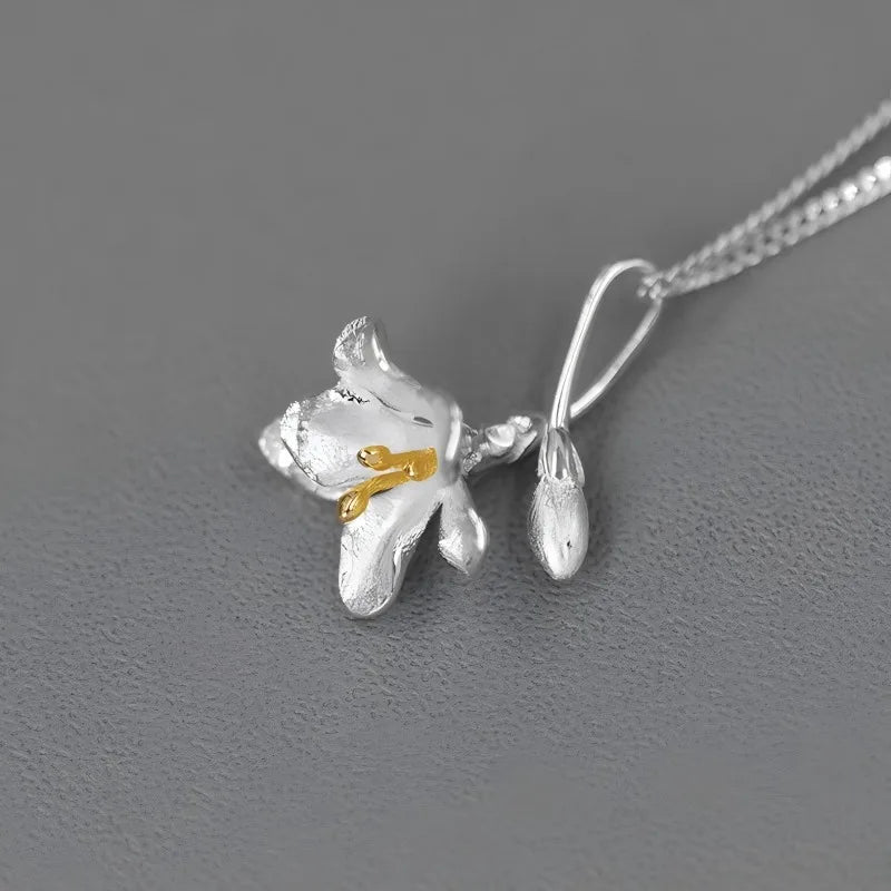 Alluring Freesia Flower Necklace