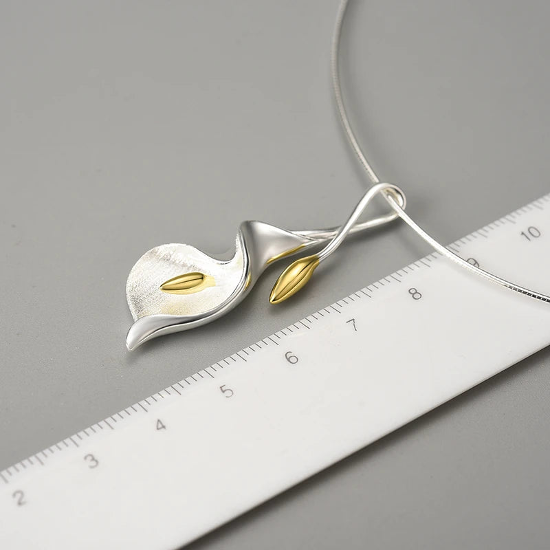 Calla Lily Flower Necklace