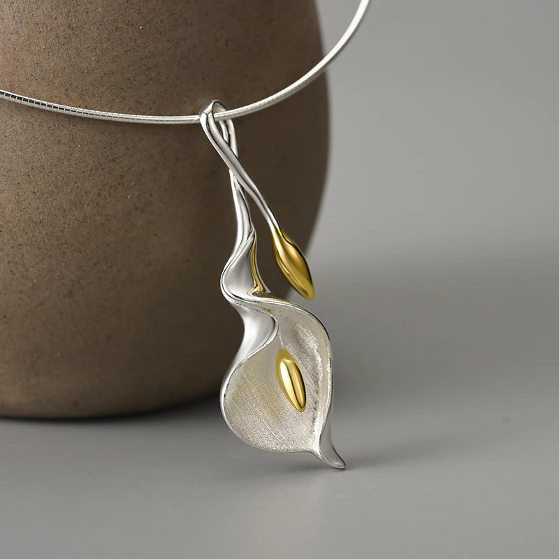 Calla Lily Flower Necklace