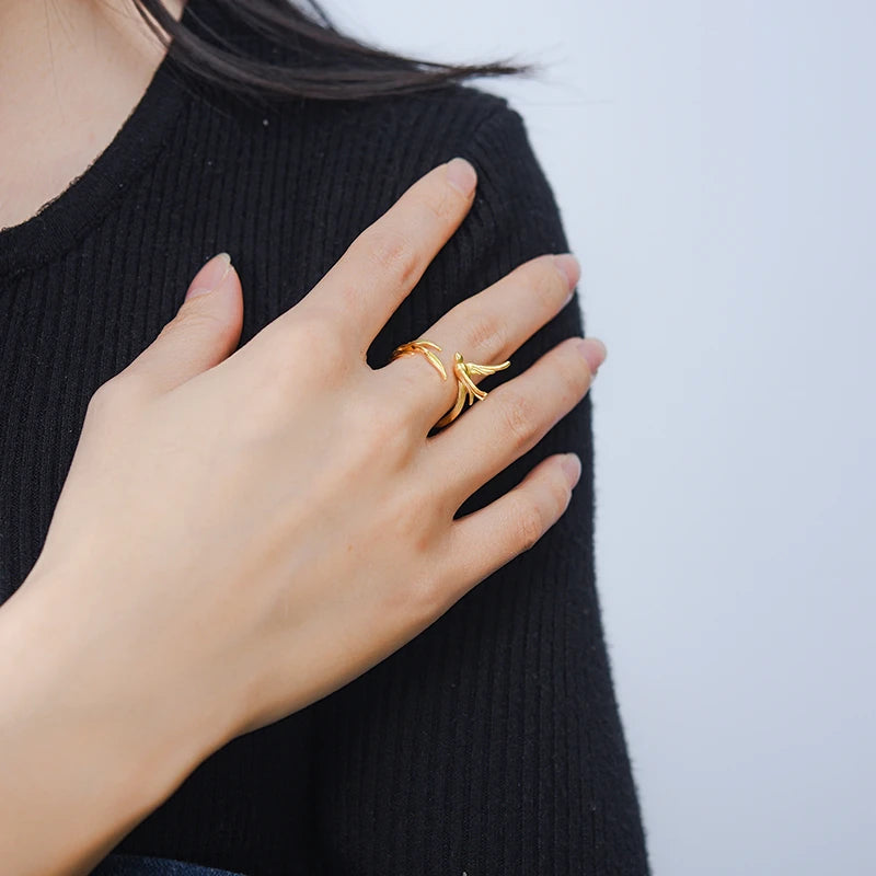 Little Swallow Chasing Willow Asymmetrical Ring