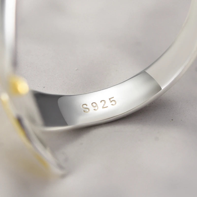Noble Whale Ring