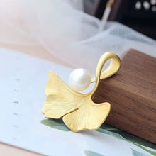 Ginkgo Moondrop Necklace