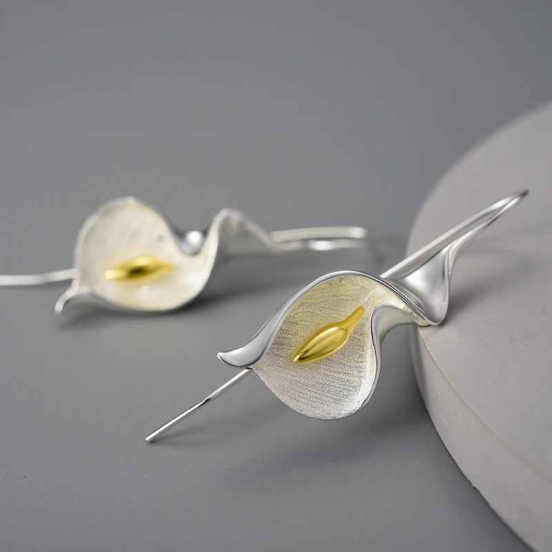 Calla Lily Flower Dangle Earrings