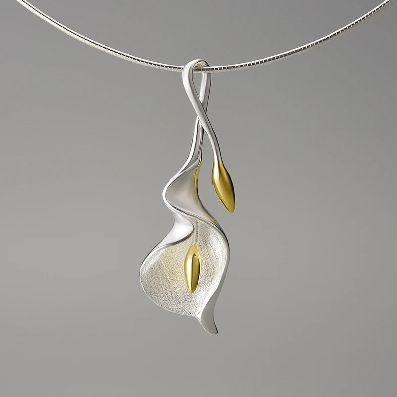 Calla Lily Flower Necklace