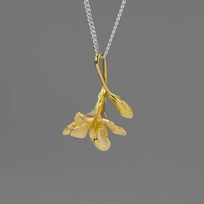 Alluring Freesia Flower Necklace