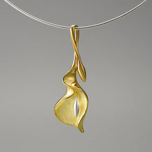 Calla Lily Flower Necklace