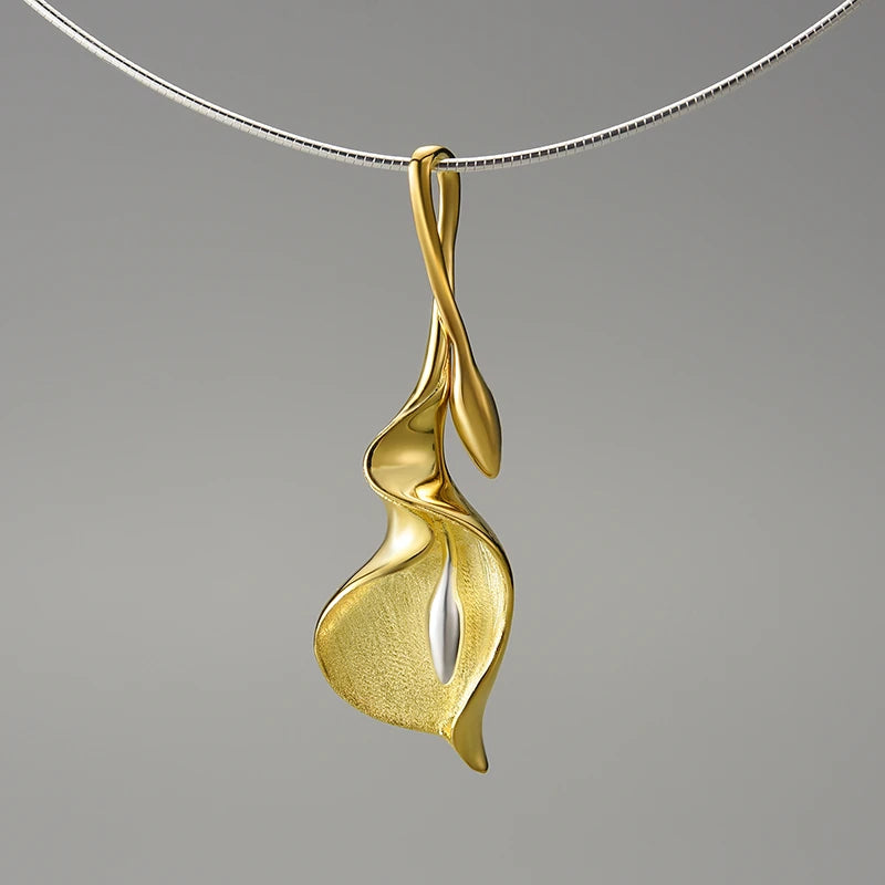 Calla Lily Flower Necklace