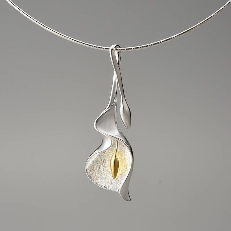 Calla Lily Flower Necklace