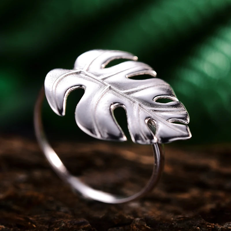 Monstera Leaf Ring