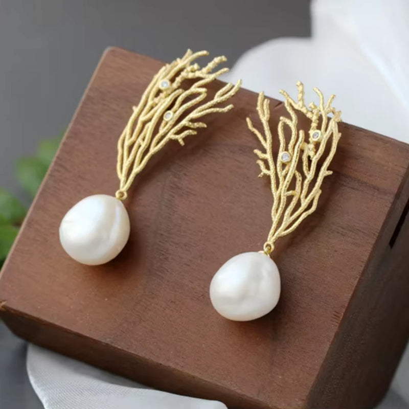 Sea Garden Pearl Earrings