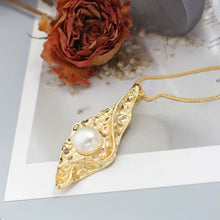 Textured Leaf Necklace