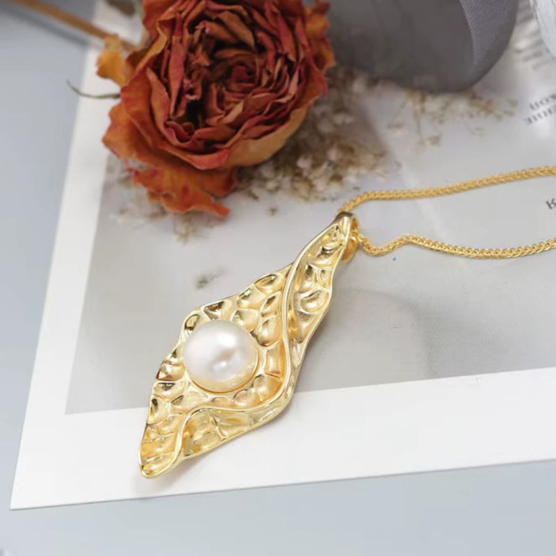 Textured Leaf Necklace