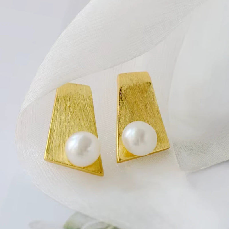 Tidefall Pearl Studs
