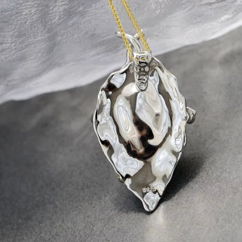 Twilight Thicket Pearl Necklace