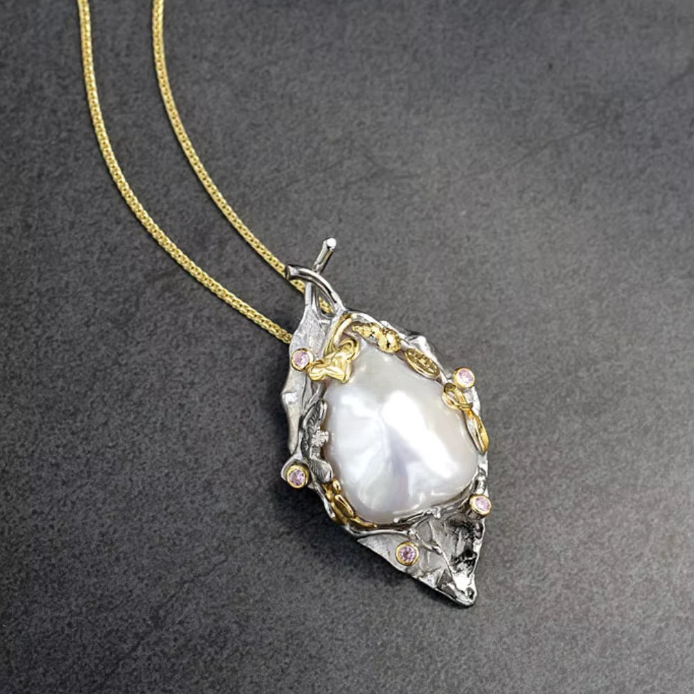 Twilight Thicket Pearl Necklace