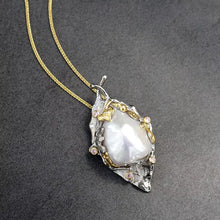 Twilight Thicket Pearl Necklace