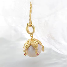 Verdure Crown Pearl Necklace