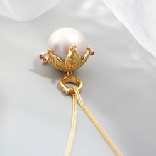 Verdure Crown Pearl Necklace